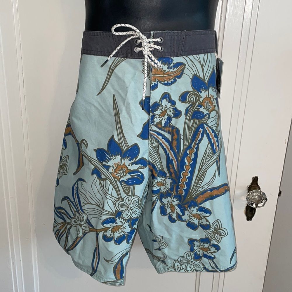 NWT Jack O’Neill‎ mint green “Waveriders” board shorts